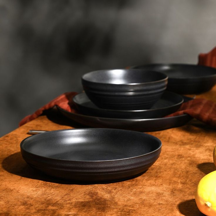 black tableware