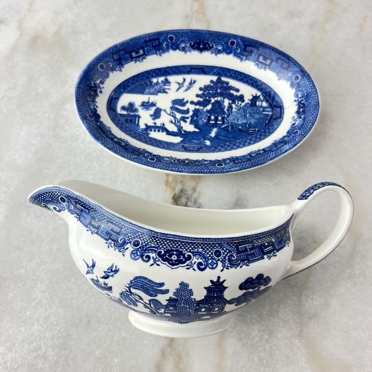 Blue and white tableware