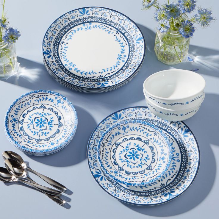 dinnerware set