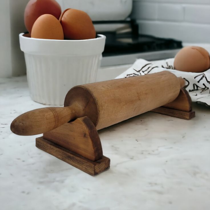Pastry roller holder