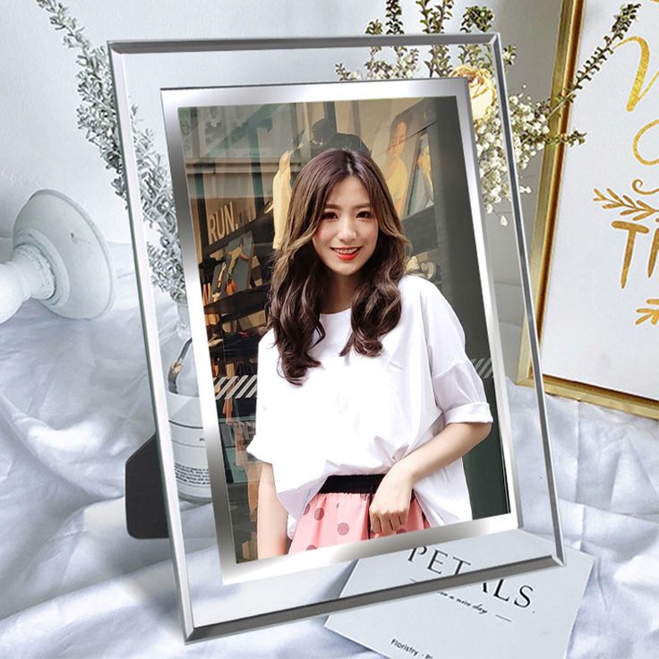 Glass photo frame