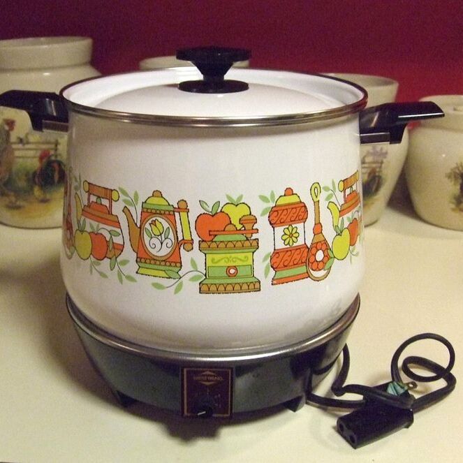Electric slow cooker