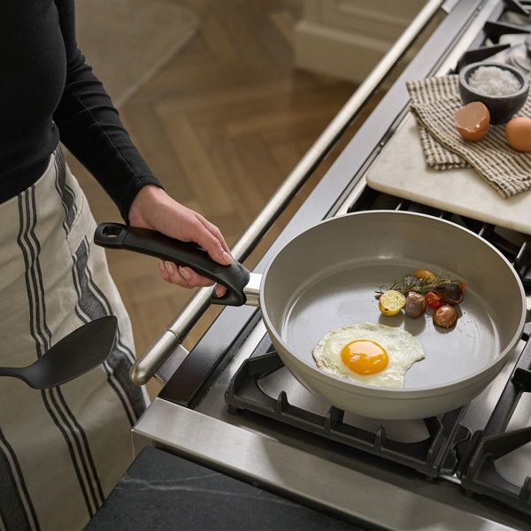 Frying pan