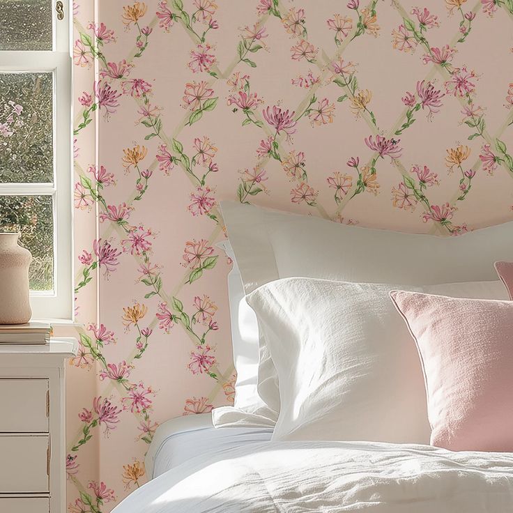 Bedroom wall papering