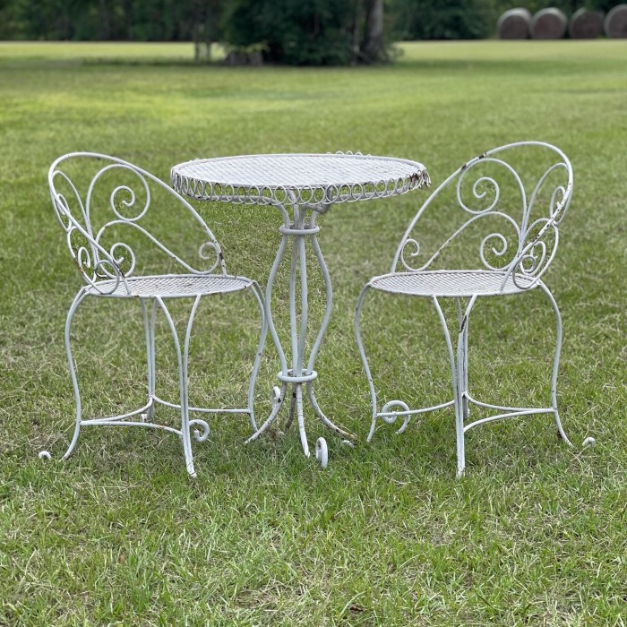 metal outdoor chairs